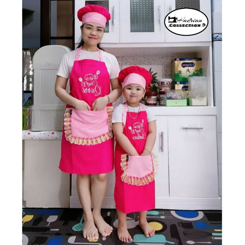 Celemek Topi Koki Anak dan Dewasa Model Kantong Renda | Celemek anak Custom nama | Celemek Masak Anak | Apron Anak | Celemek Anak Murah | Best Quality Premium ( BISA CUSTOM BORDIR NAMA )